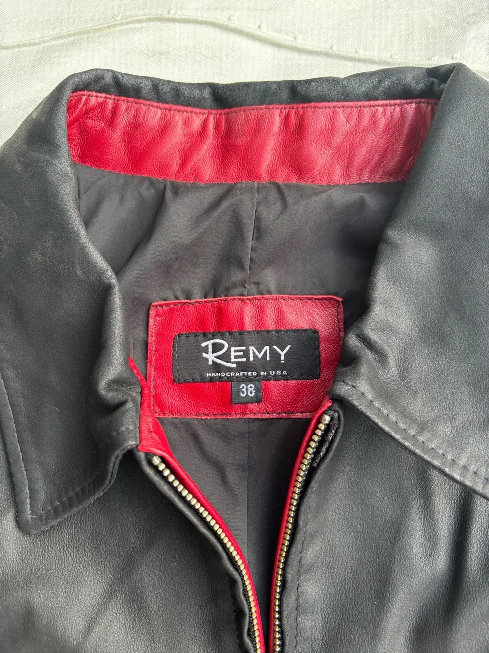 Remy Men's Lambskin Leather Bomber Jacket Black Red Trim Sz 38 Small Like New